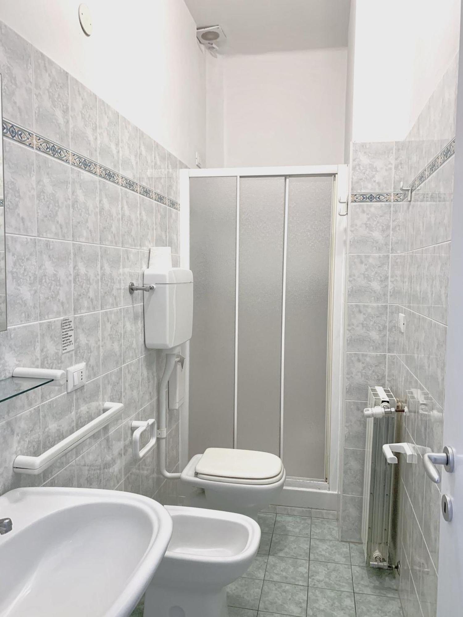 Hotel Villa Chiara Finale Ligure Exteriör bild