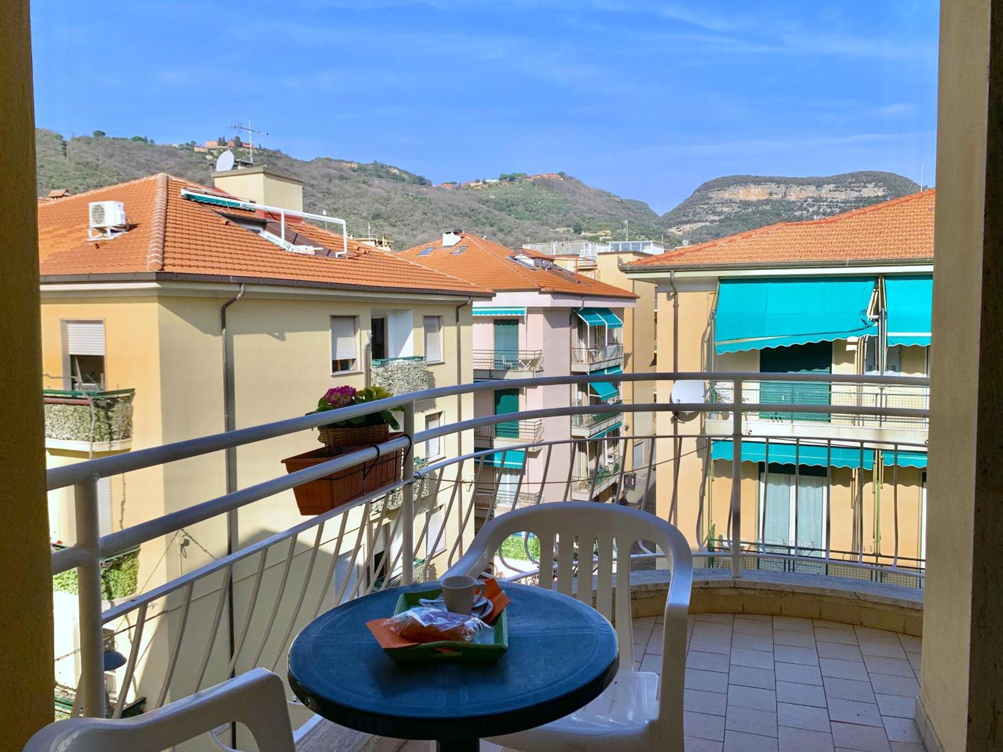 Hotel Villa Chiara Finale Ligure Exteriör bild